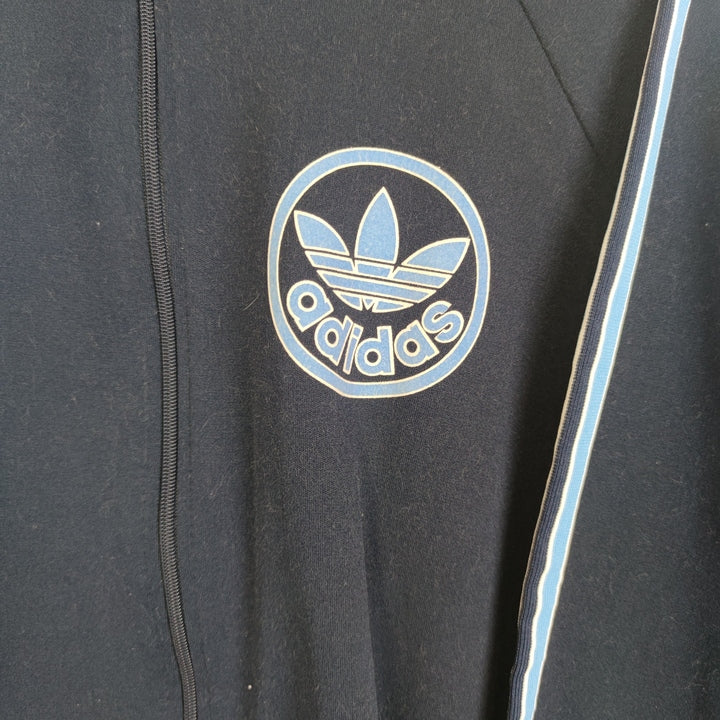 M Adidas Trainingsjacke in Blau.