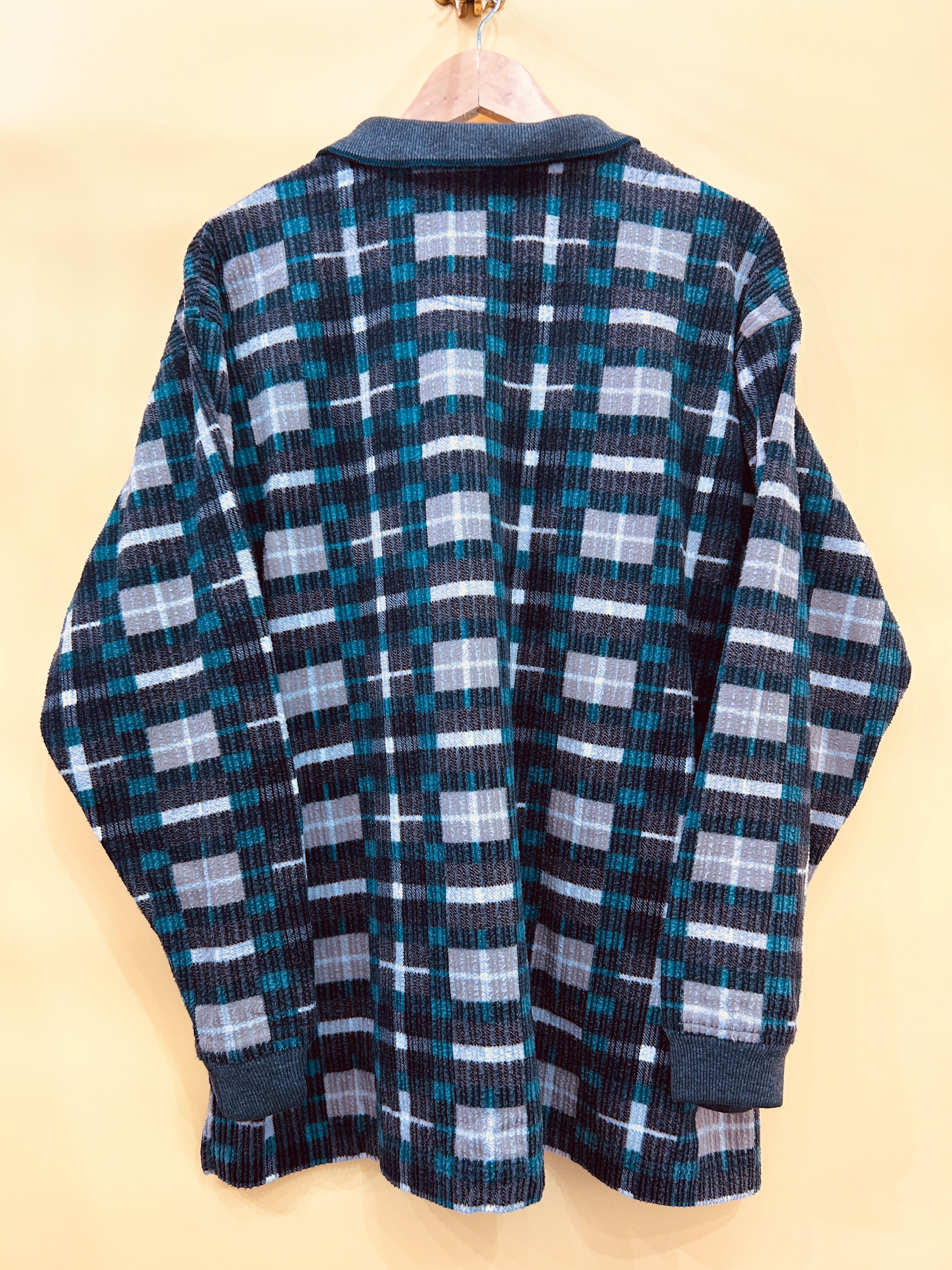 L Vintage Sweater checkered