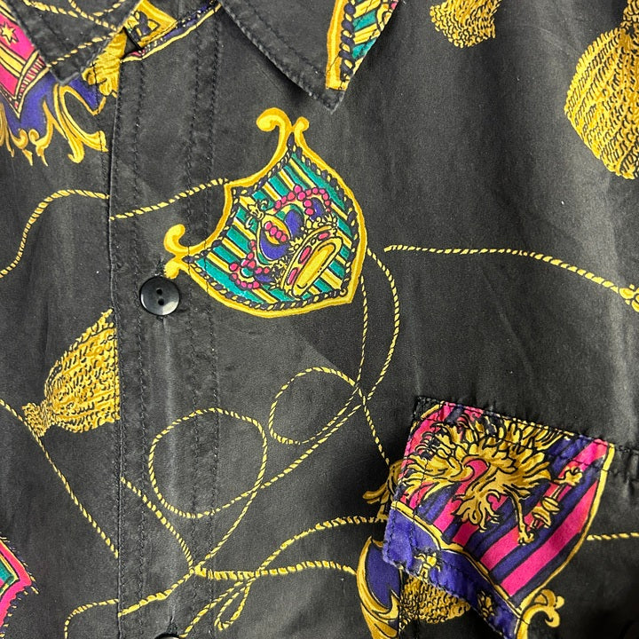 M Seiden Hemd Wappen schwarz