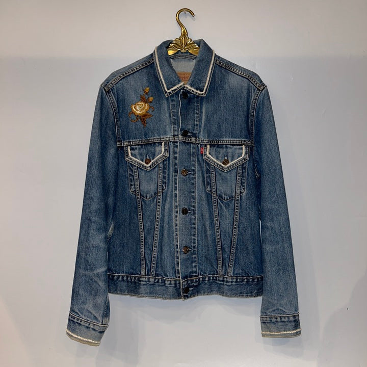 M Jeansjacke Levi’s bestickt