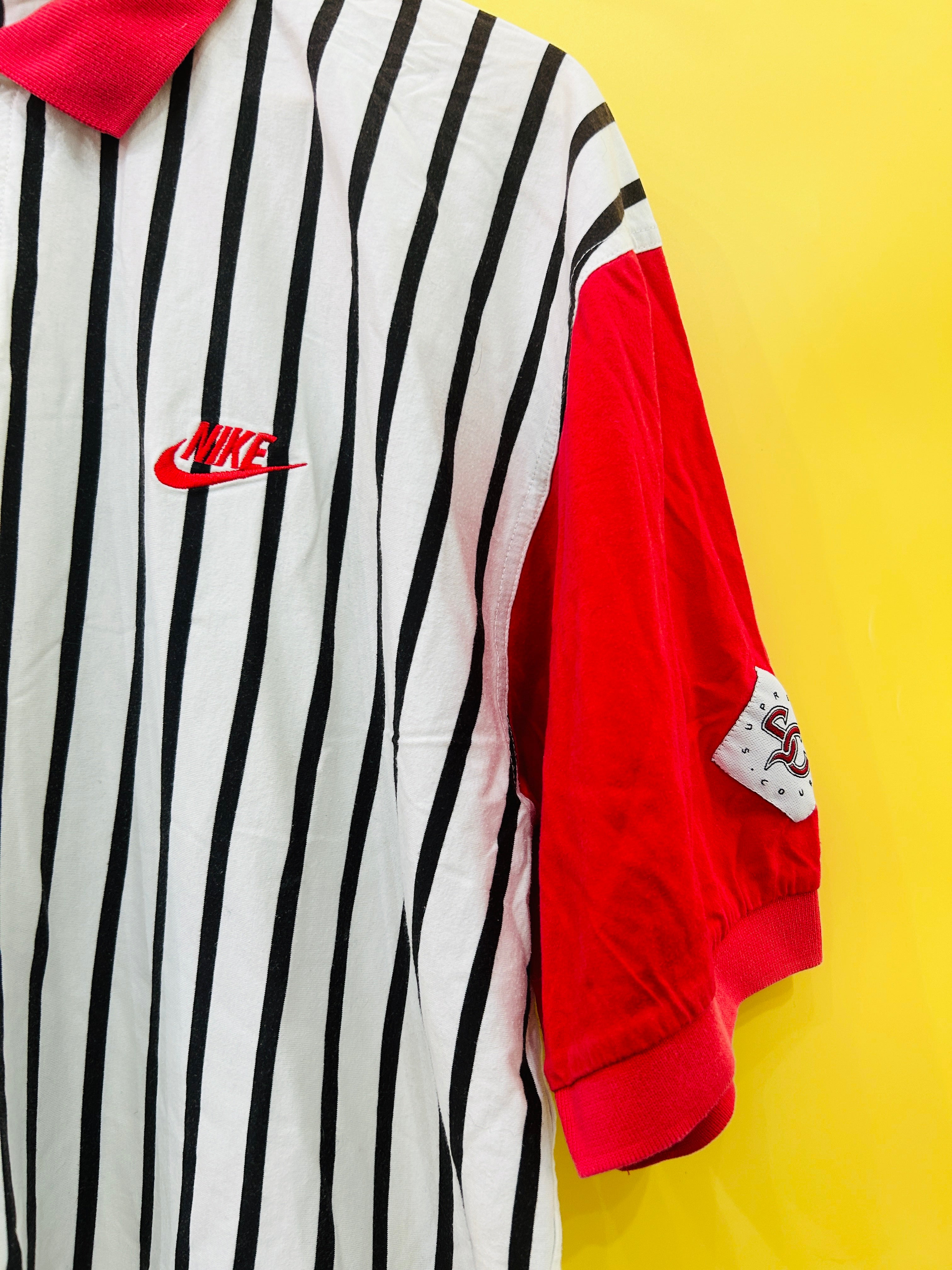 M Vintage Nike Shirt stripes