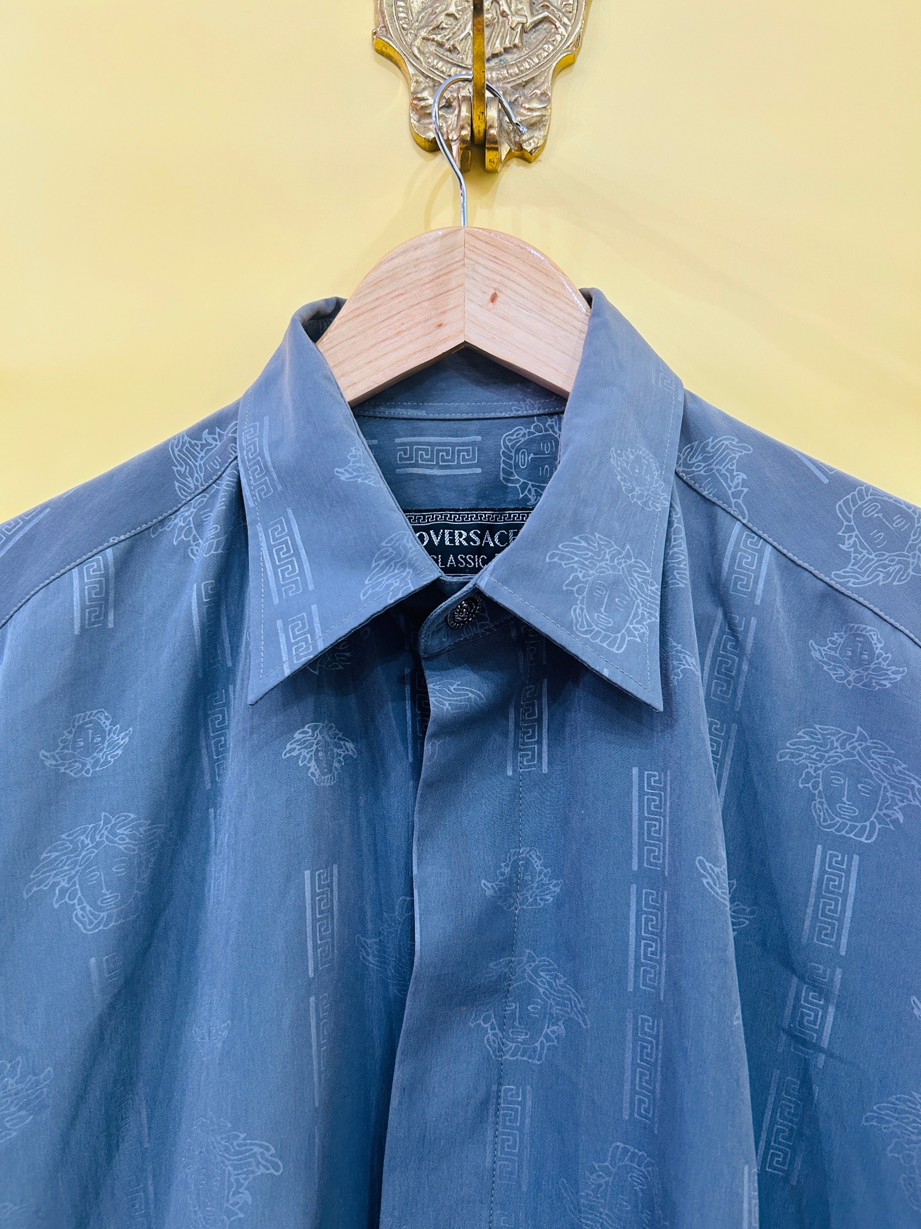 L Vintage Versace Oversacer classic Shirt gray/blue