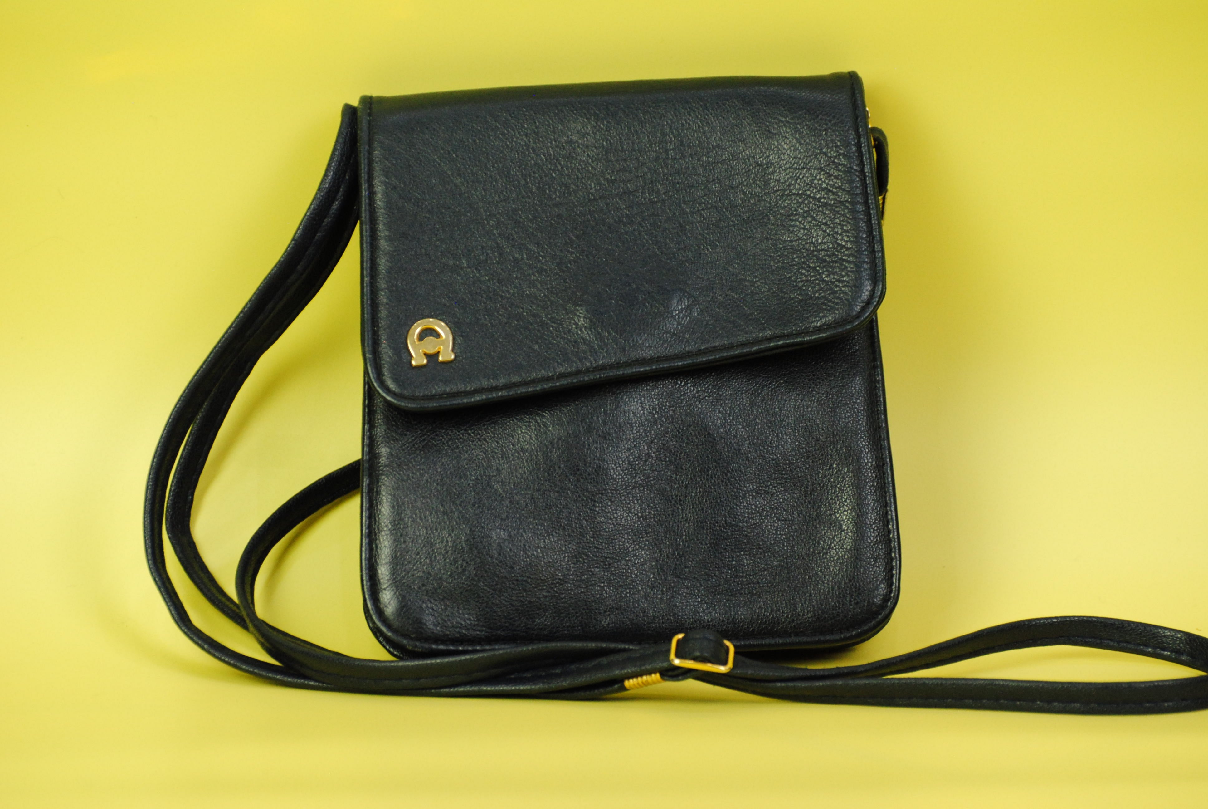 Aigner Leder Handtasche schwarz