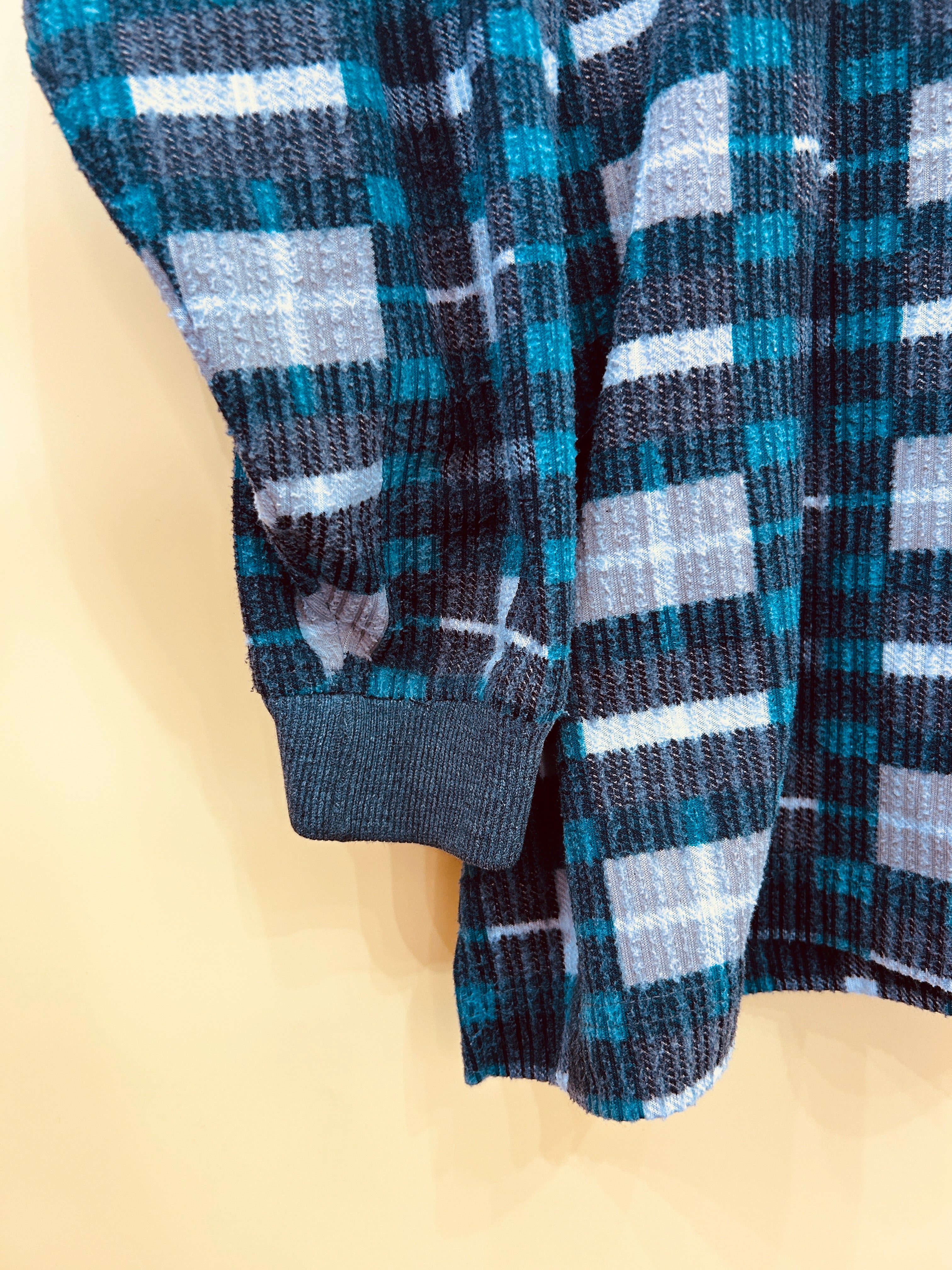 L Vintage Sweater checkered