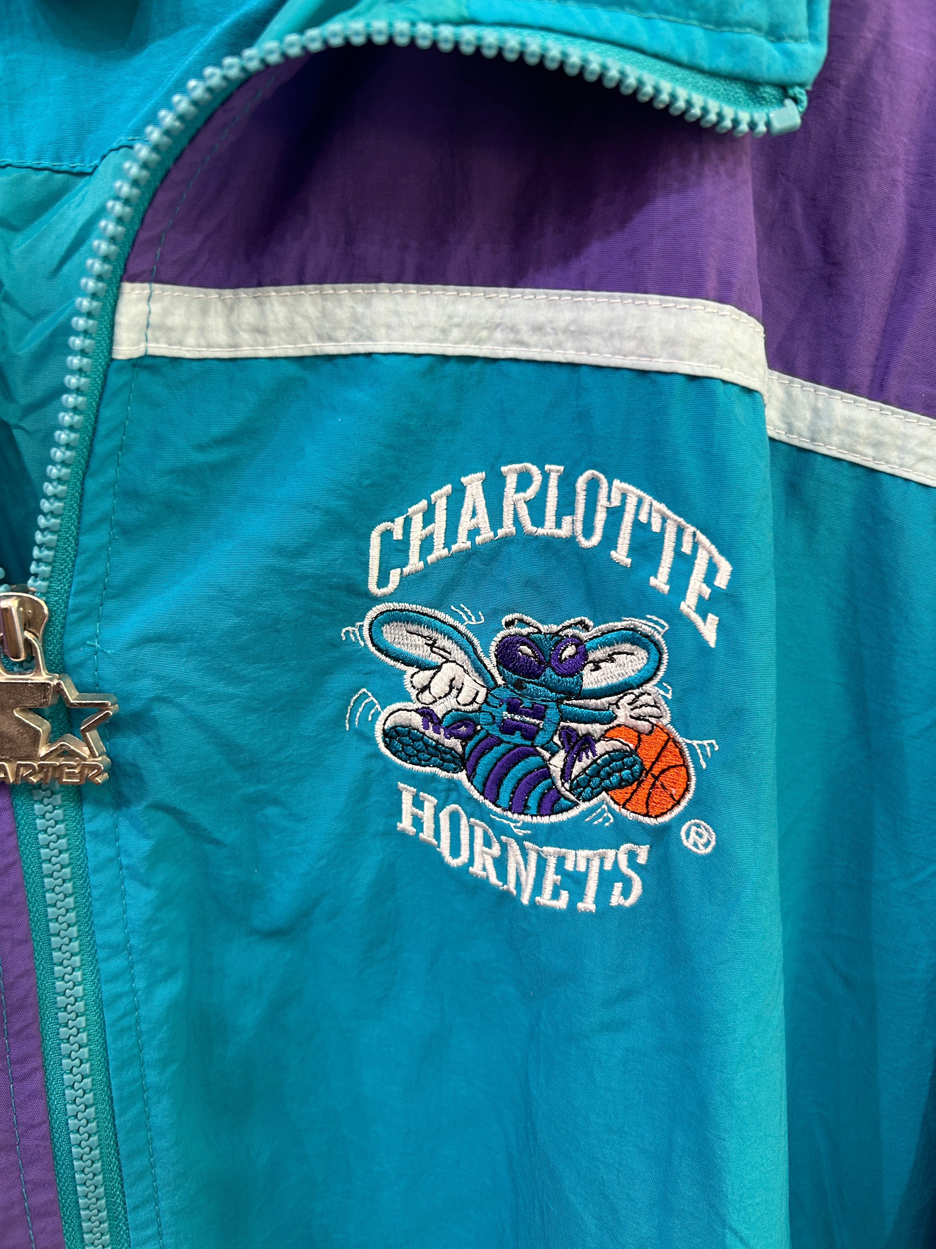 XL-XXL Vintage Charlotte Hornets NBA Track Jacket