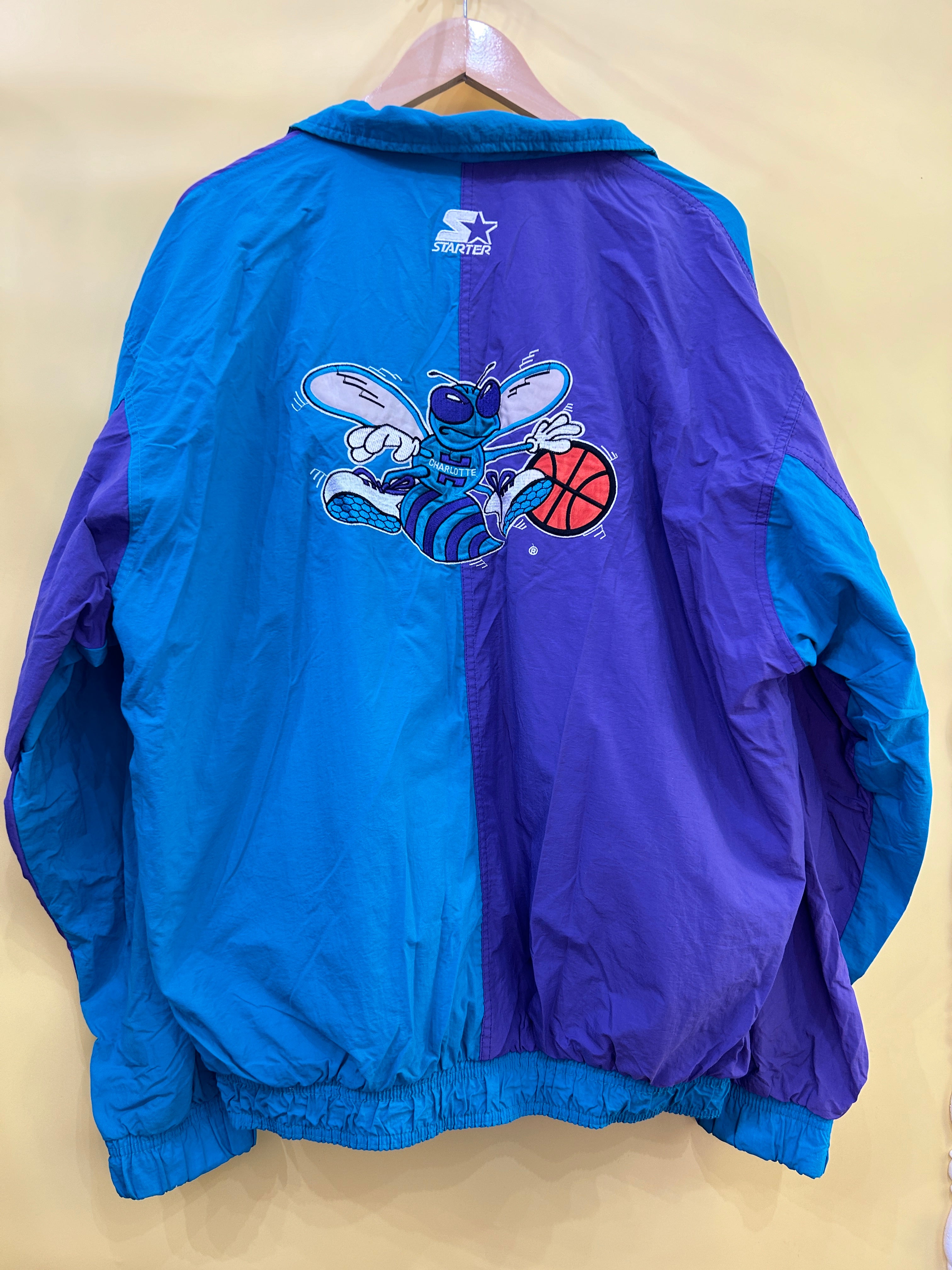 XL-XXL Vintage Charlotte Hornets NBA Track Jacket