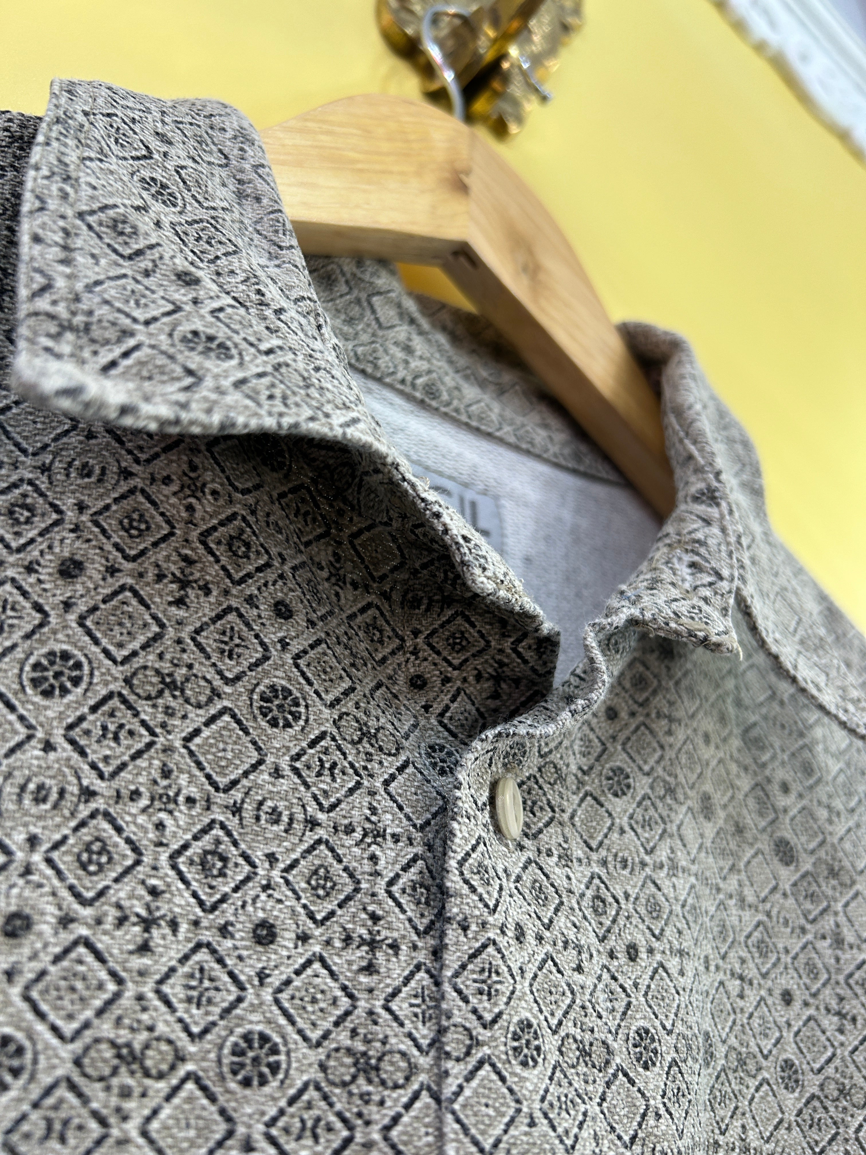 L Vintage Cotton Shirt Geometric Patterns