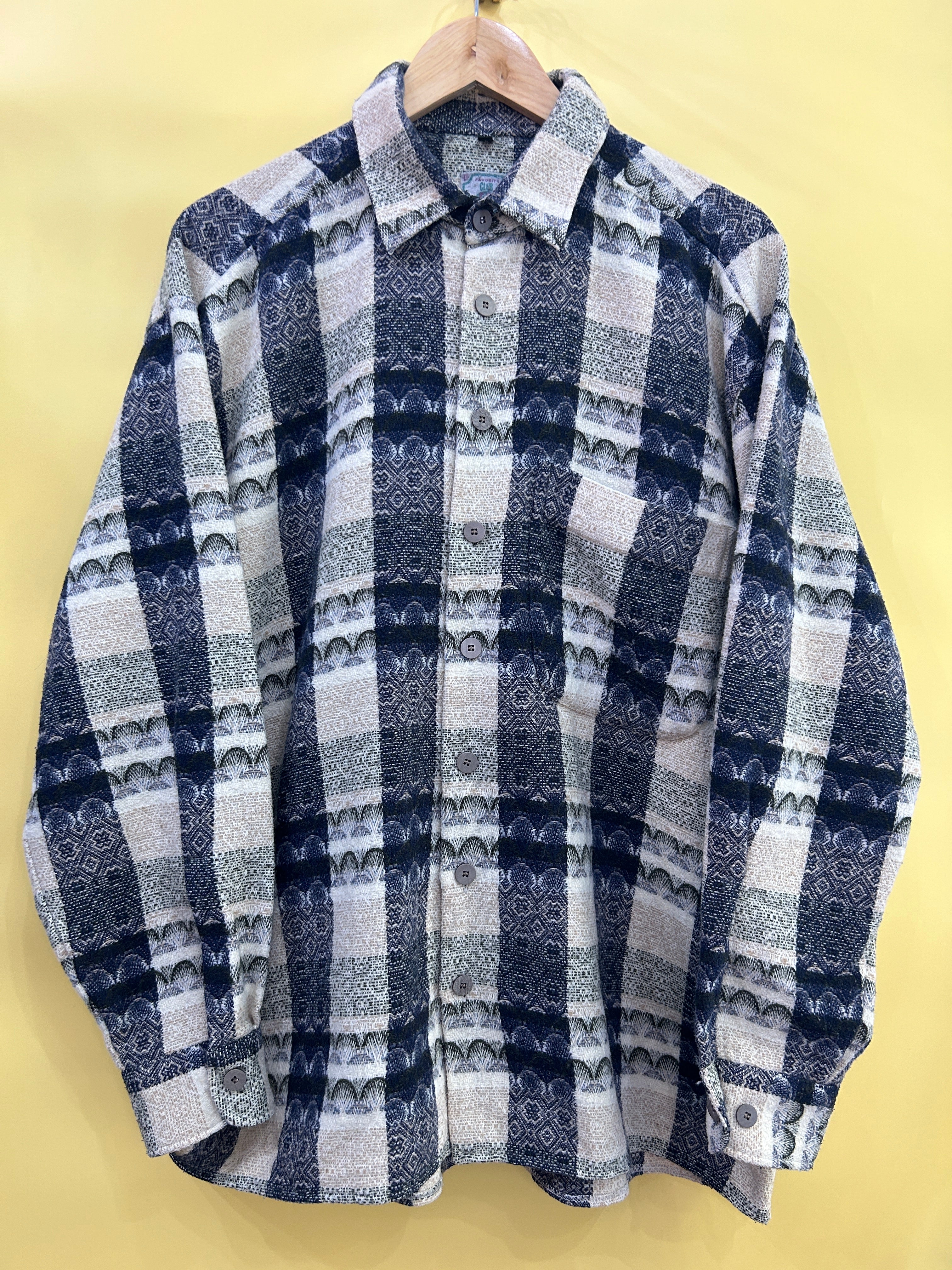 L Vintage Winter Longsleeve Shirt