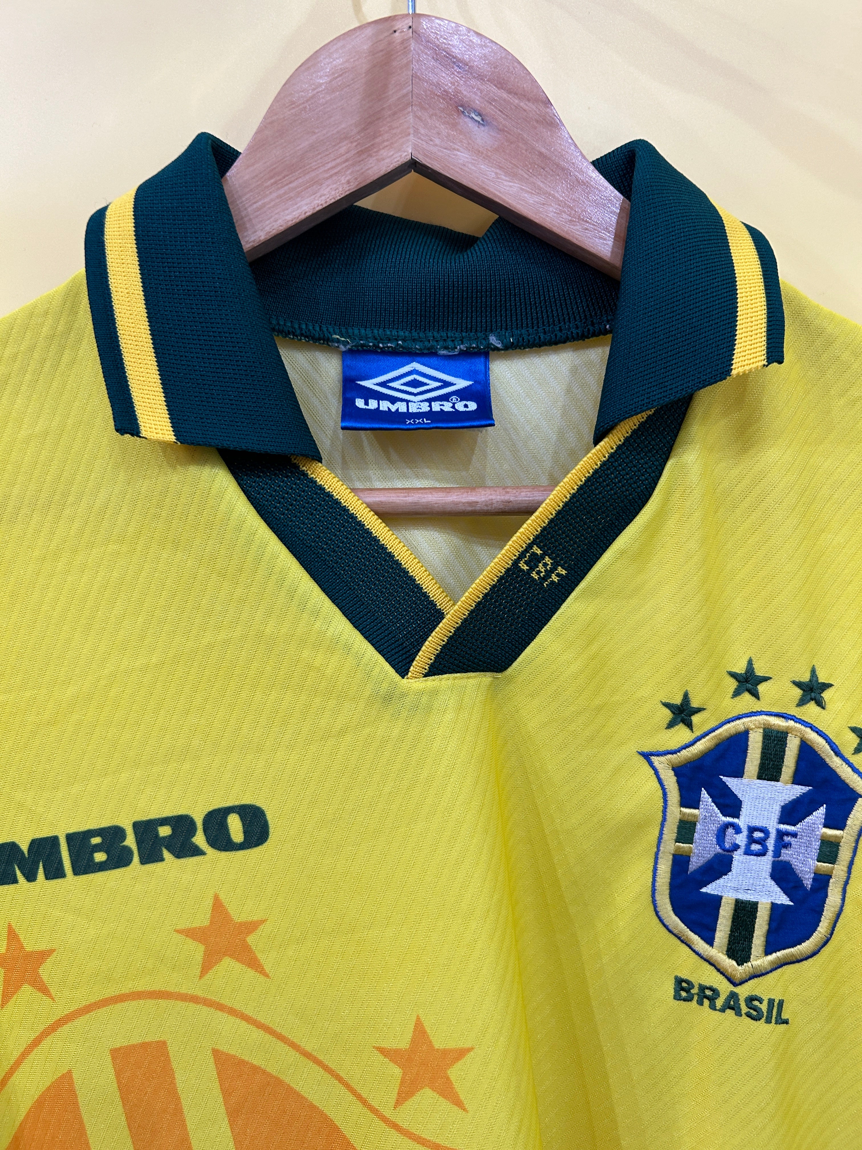 XXL Vintage Foodball Tricot Umbro CSF Brasil yellow