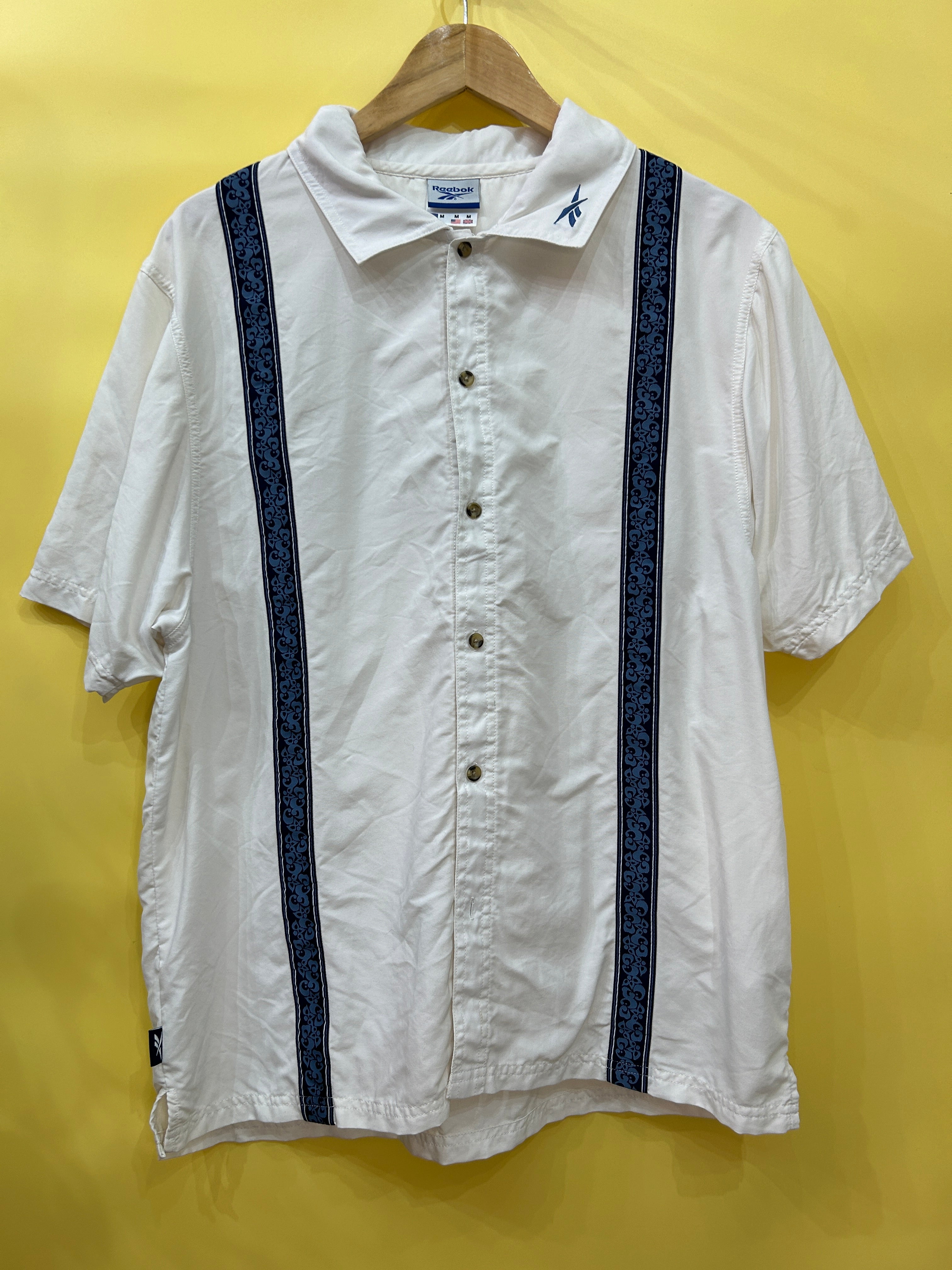 M Vintage Reebok Short Sleeve Shirt geometric patterns