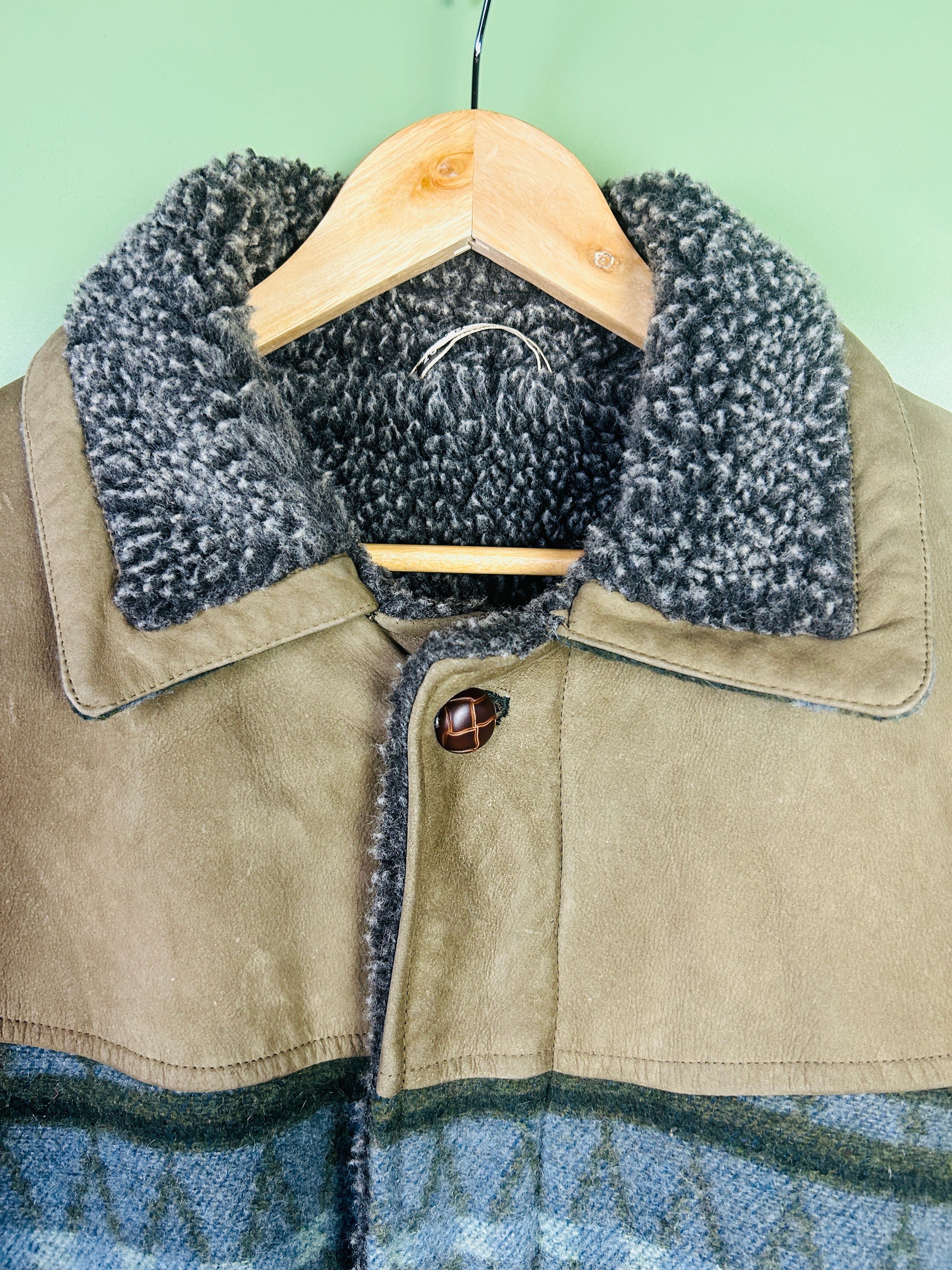 L Leder Kurzmantel mit Wolle