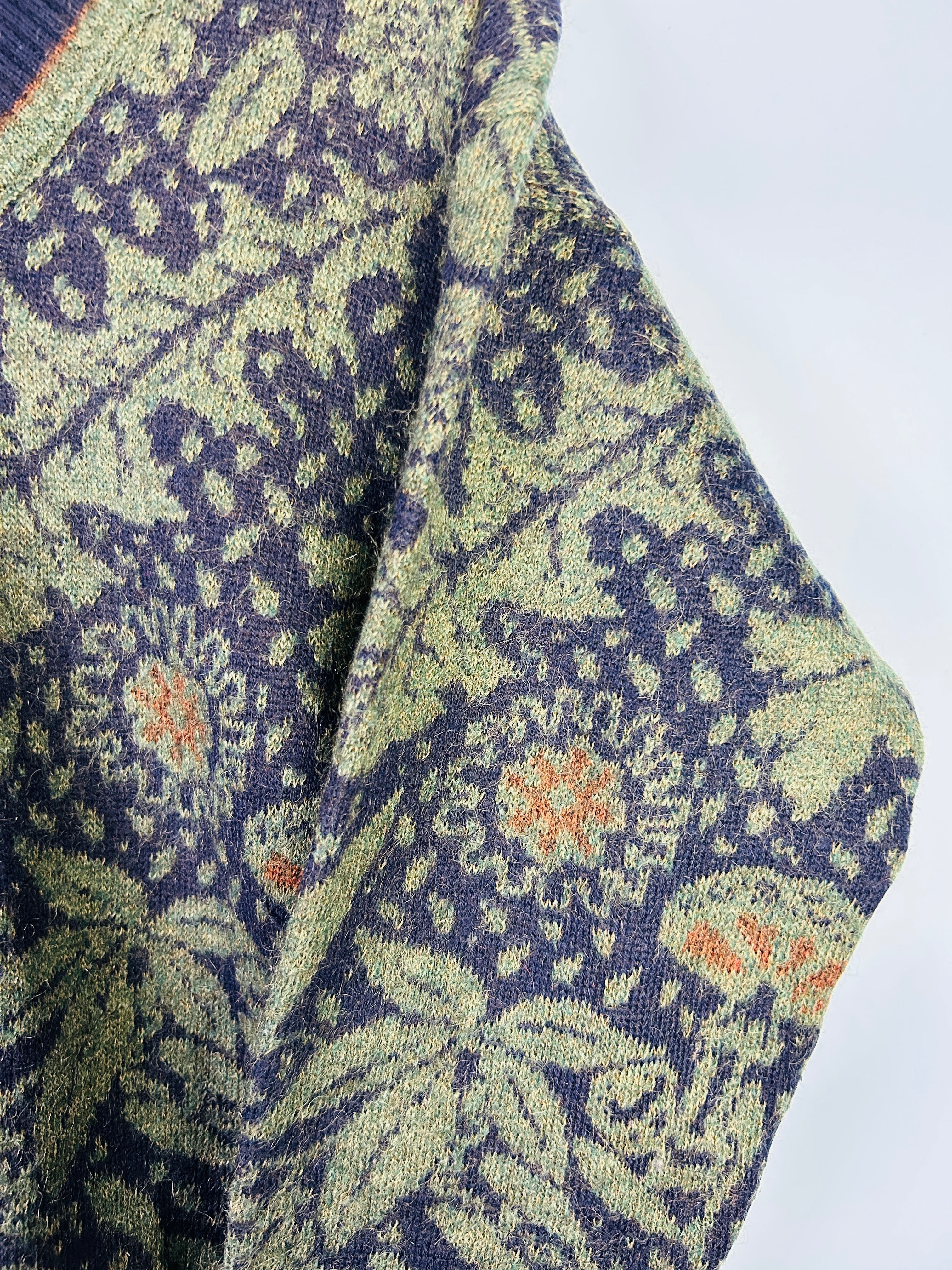 S-M Pullover florale Muster