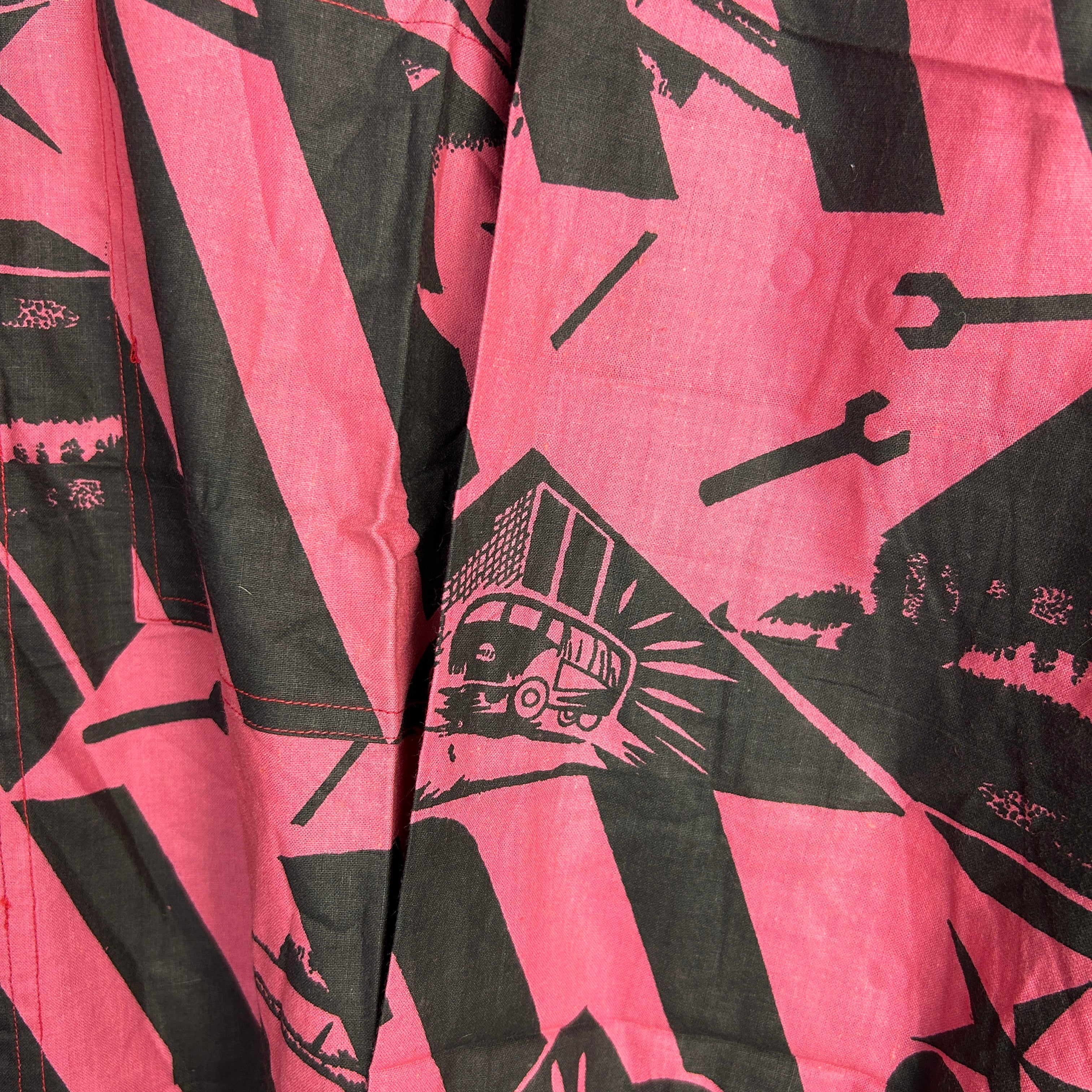 XL Hemd Autos pink/schwarz