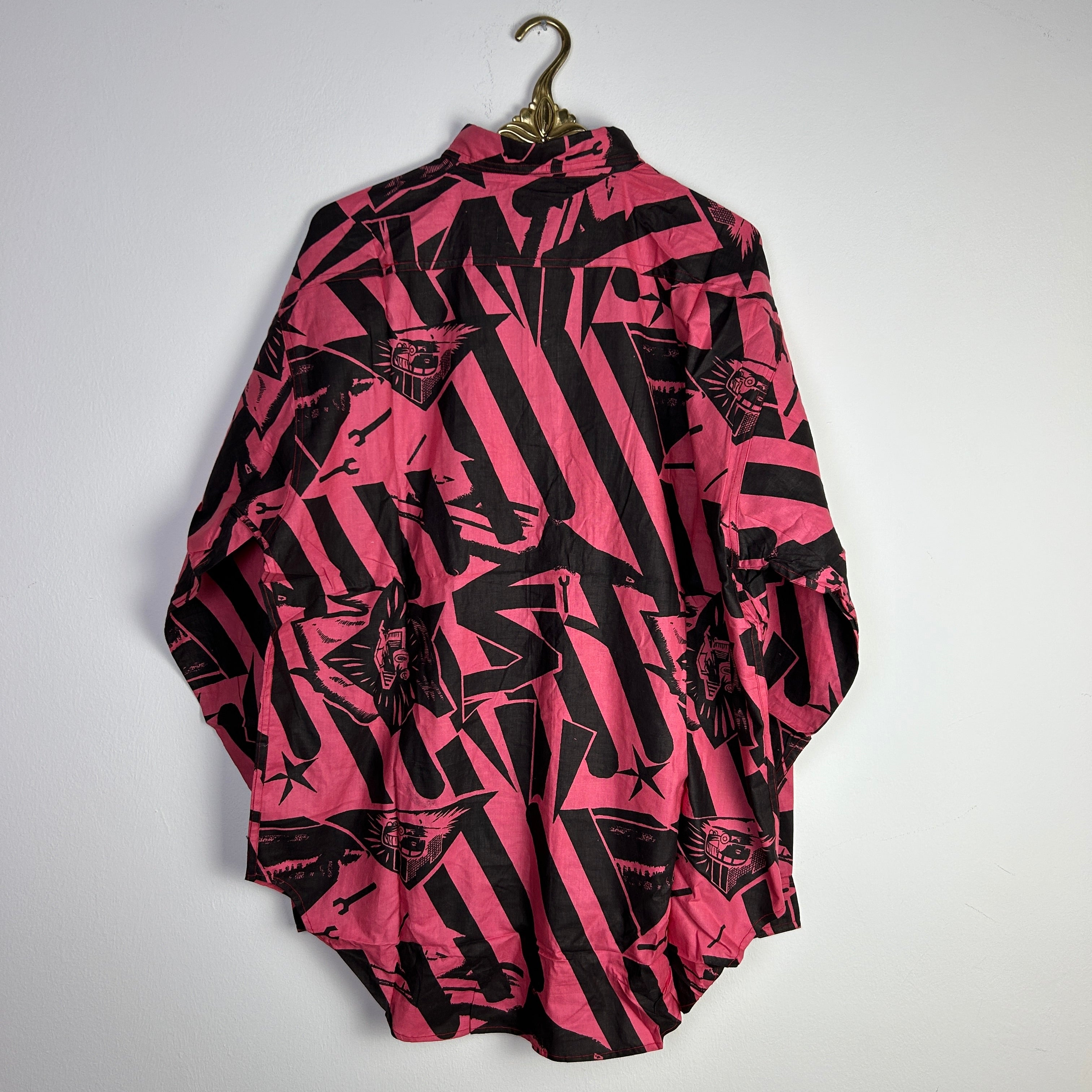 XL Hemd Autos pink/schwarz