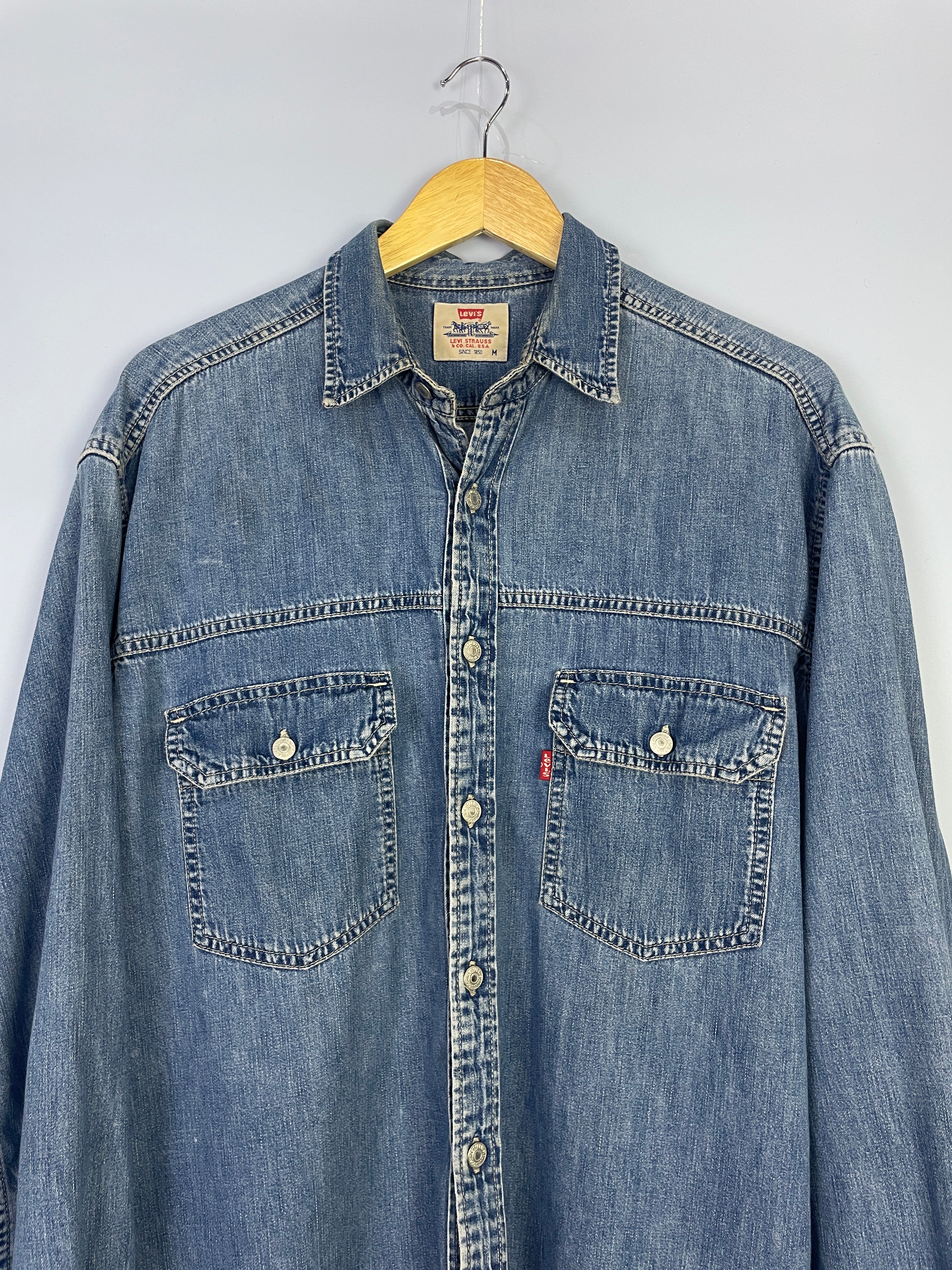 M Oversized Vintage Levi’s Long Sleeves Denim Shirt