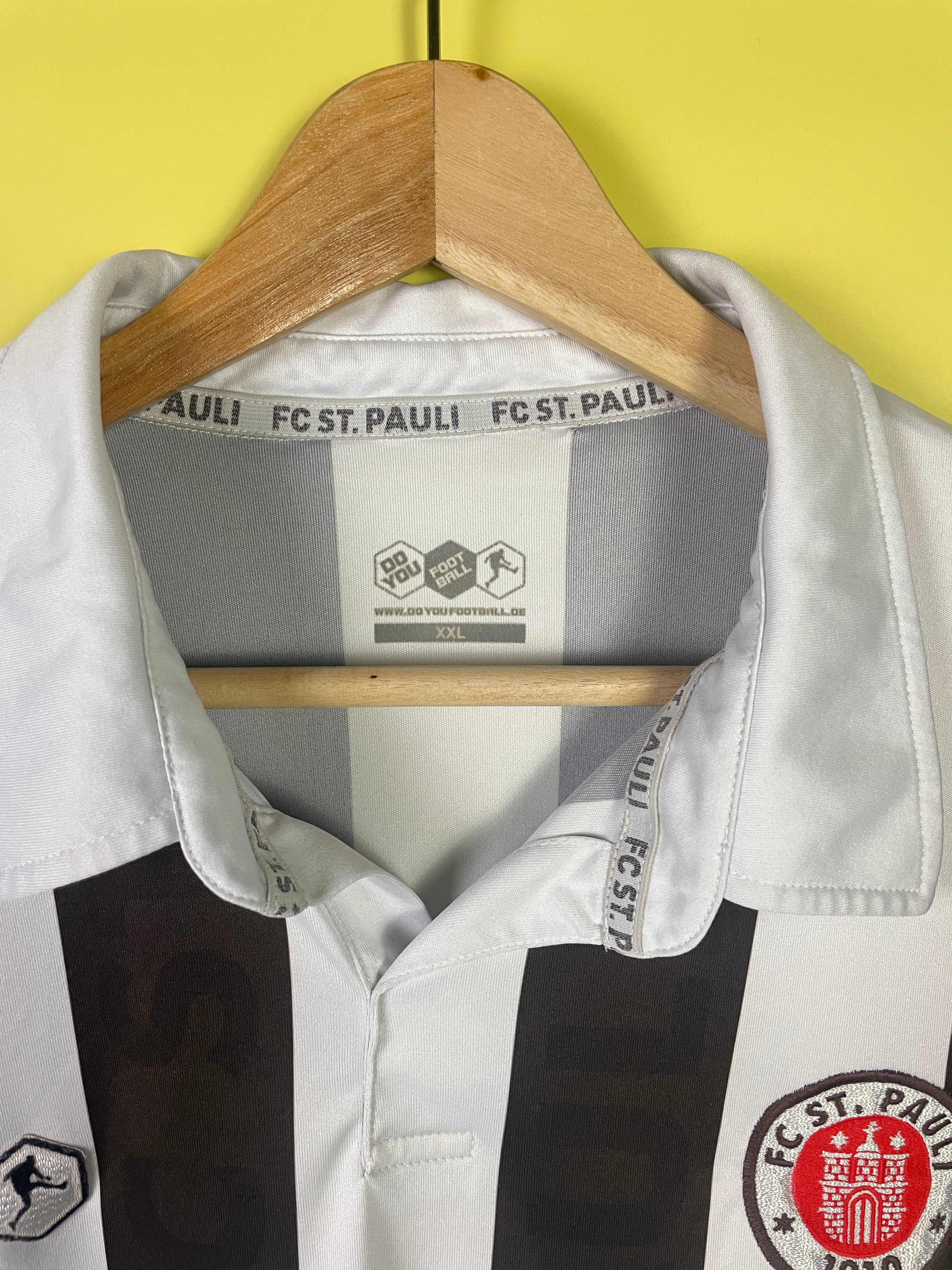 Do you Football FC St. Pauli Jersey 2011/12