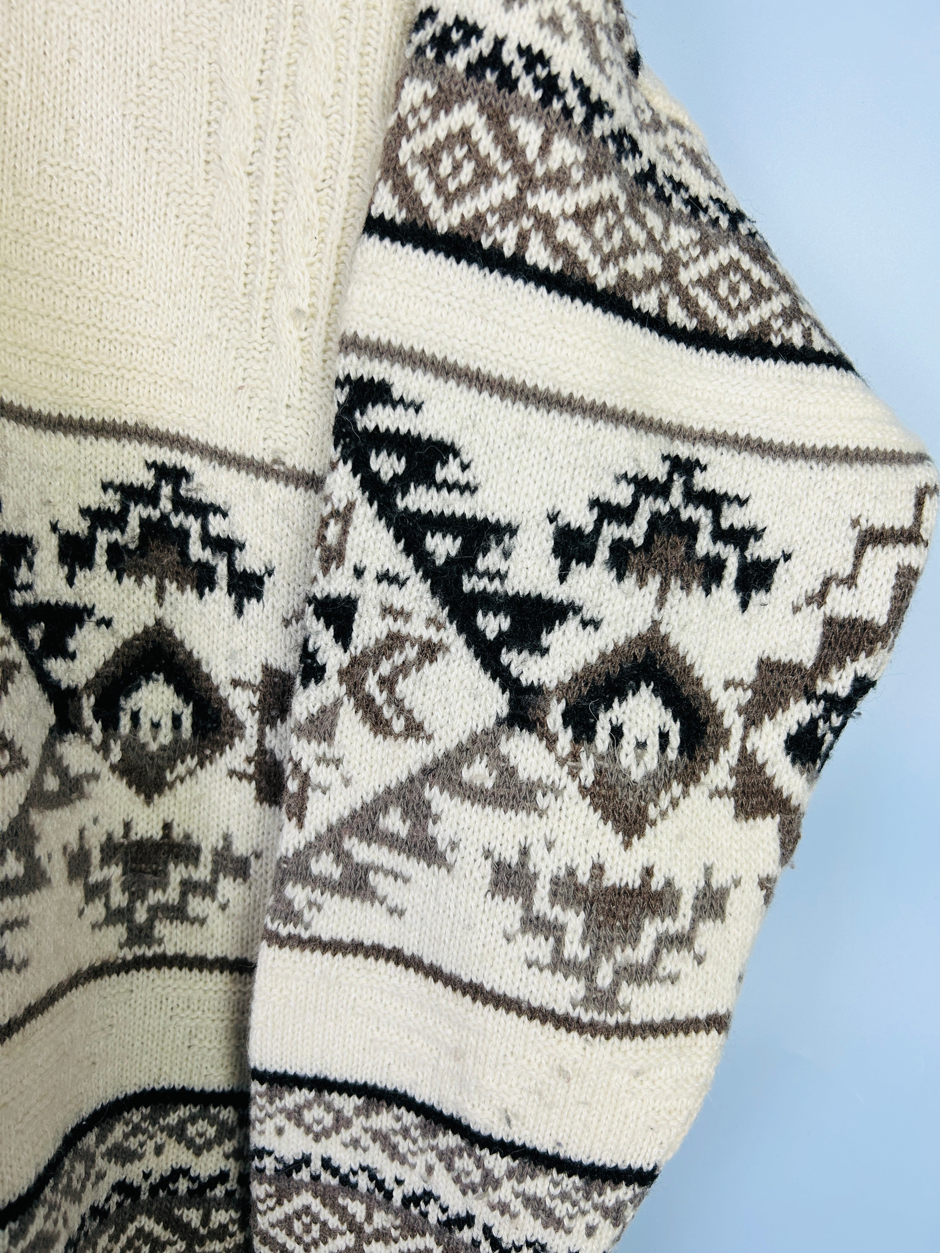 M Pullover Navajo style