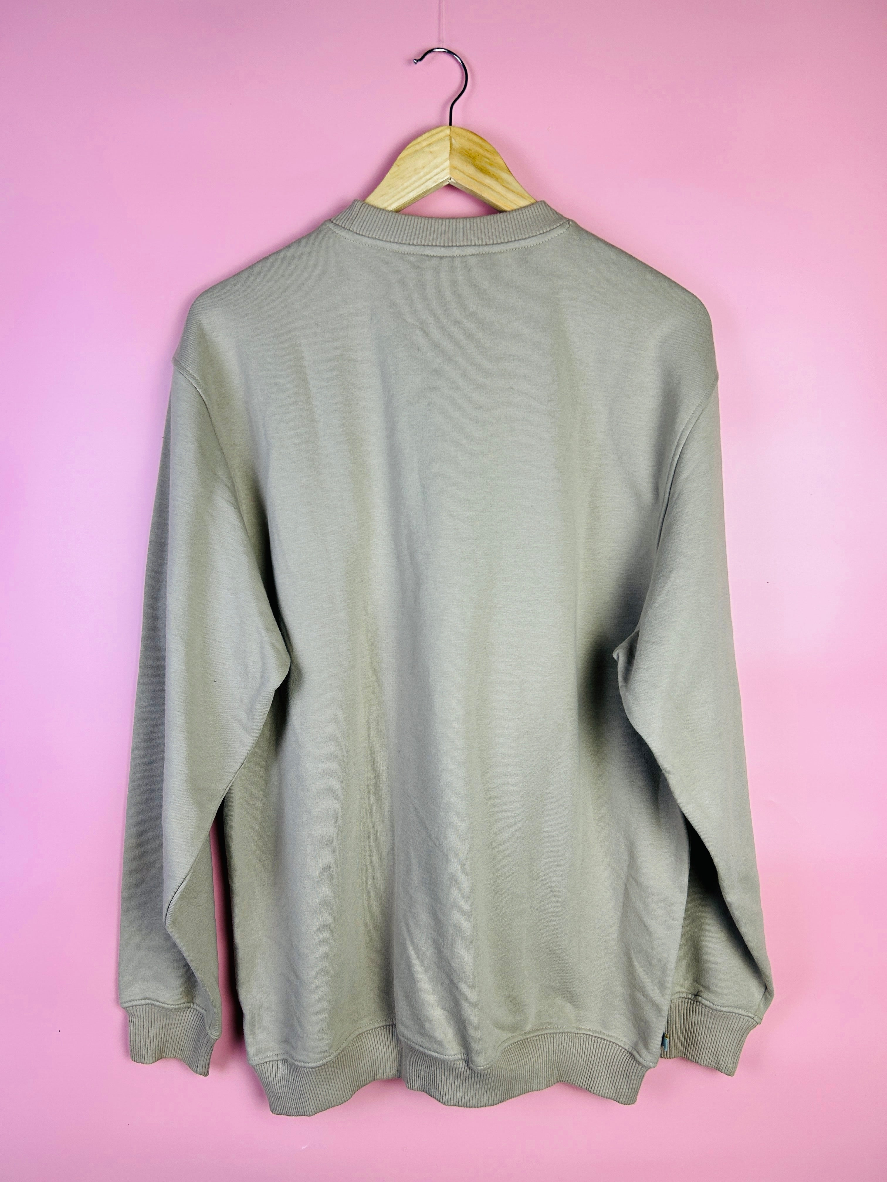 M-L Vintage Reebok Sweater